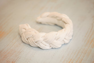 Bride headband White braided headband Braided headband Headband mariage Bride to be headband Velvet headband Bridal hair piece